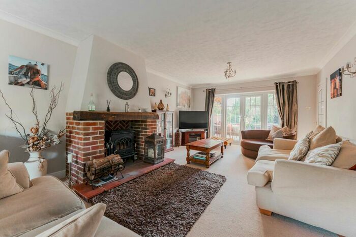 5 Bedroom Detached House For Sale In High Oak Lane, Wicklewood, NR18