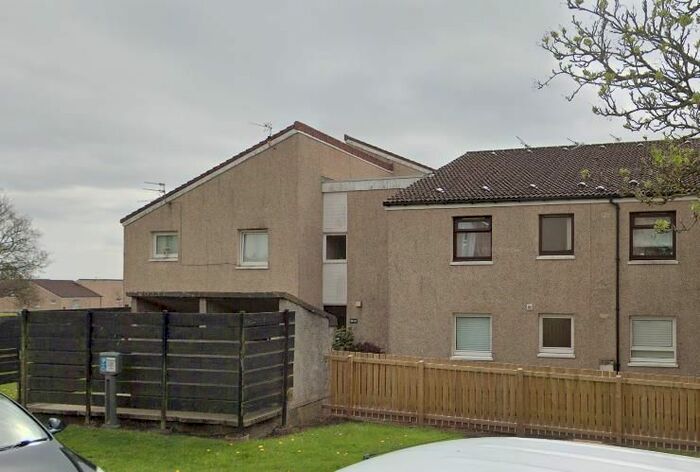 2 Bedroom Flat To Rent In Dochart Terrace, Dundee, DD2