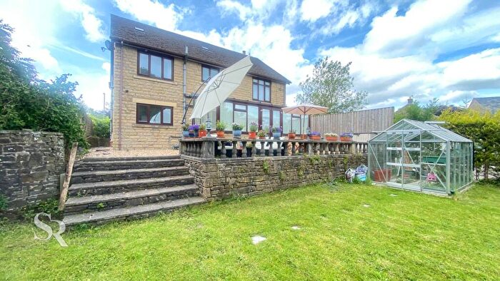 4 Bedroom Detached House For Sale In Hayfield Road East, Chapel-En-Le-Frith, SK23