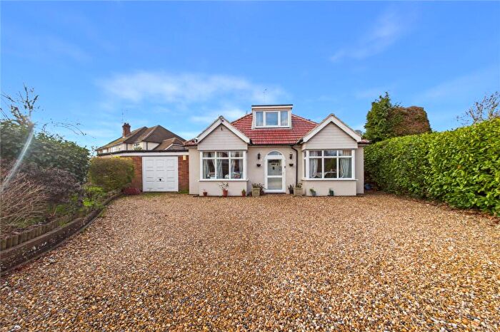 6 Bedroom Bungalow For Sale In Church End Lane, Tilehurst, Reading, Berkshire, RG30