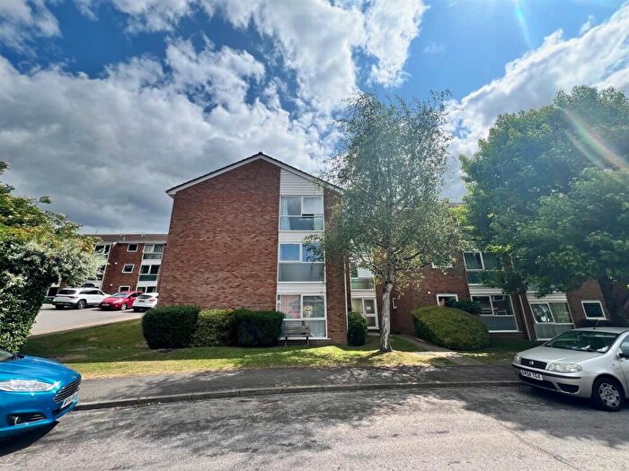 2 Bedroom Apartment To Rent In Hale Court, Farnham, GU9
