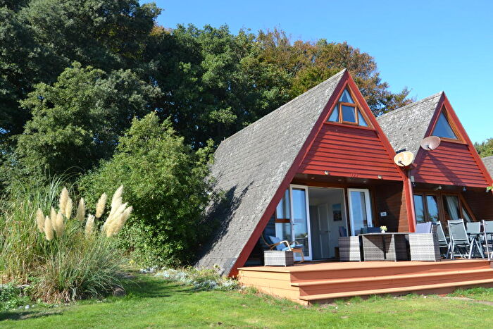 3 Bedroom Chalet For Sale In Kingsdown Park Holiday Village, CT14