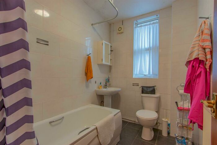 1 Bedroom Private Hall To Rent In Richmond Crescent, Cathays, CF24