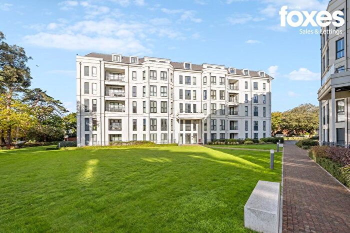 2 Bedroom Apartment To Rent In Hawthorne Court, B West Cliff Road, Bournemouth, Dorset, BH2