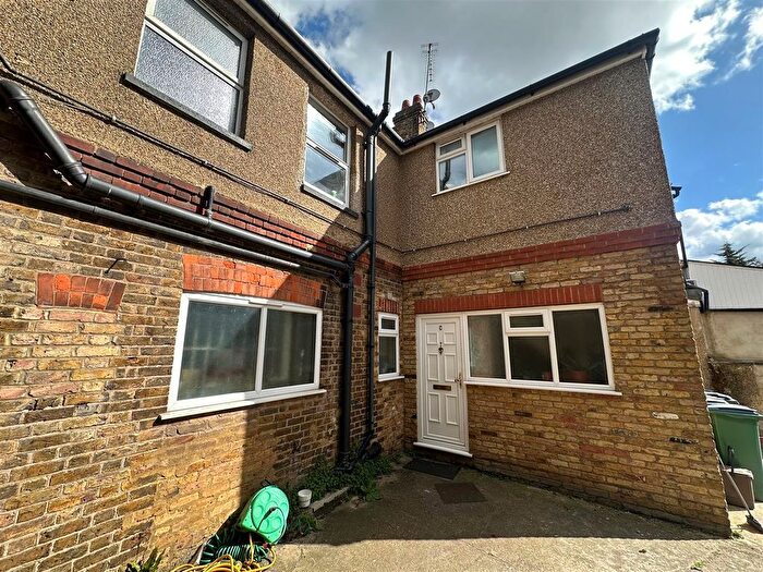 1 Bedroom Maisonette To Rent In Hagden Lane, Watford, WD18