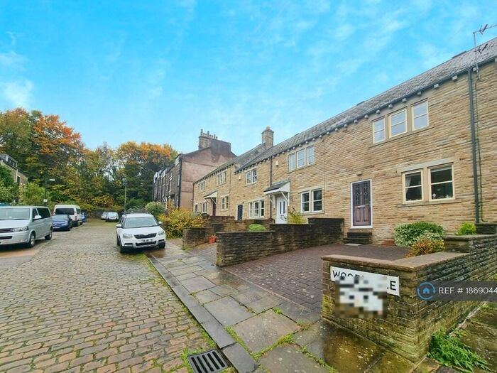 2 Bedroom Terraced House To Rent In Woodville Place, Bradford, BD9