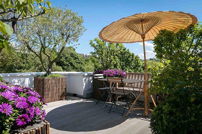 2 Bedroom Flat To Rent In Lansdowne Road, Notting Hill, W11