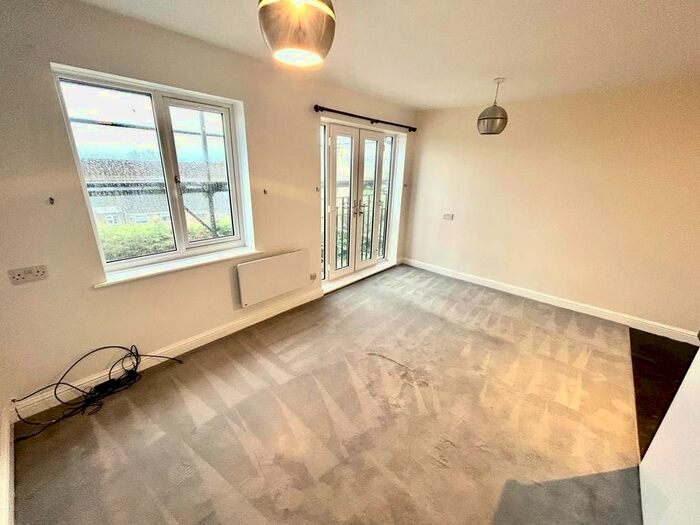 2 Bedroom Flat To Rent In Woodhouse Road, Sheffield, S12