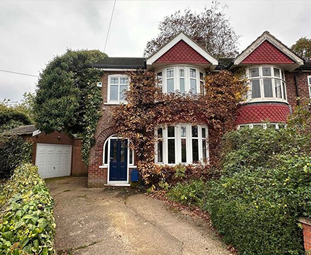 3 Bedroom Semi-Detached House For Sale In Albourne Avenue, Scunthorpe, DN15