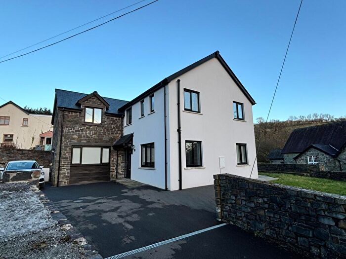 4 Bedroom Detached House For Sale In Felingwm, Carmarthen, SA32