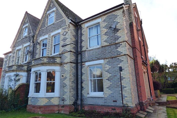 1 Bedroom Apartment To Rent In Western Elms Avenue, Reading, Berkshire, RG30