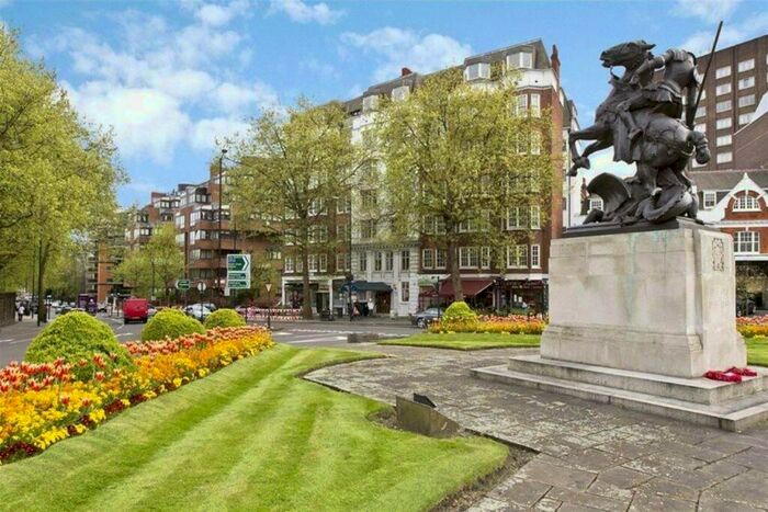 5 Bedroom Apartment To Rent In Strathmore Court, St John's Wood, NW8