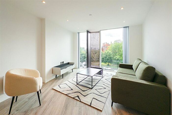 1 Bedroom Property To Rent In Thr, M15