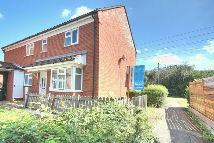 2 Bedroom House To Rent In Derwent Close, St Ives, PE27