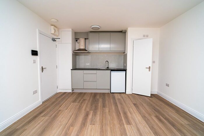 Studio To Rent In Stag Lane, Edgware, HA8