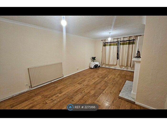 4 Bedroom Terraced House To Rent In Staggart Green, Chigwell, IG7
