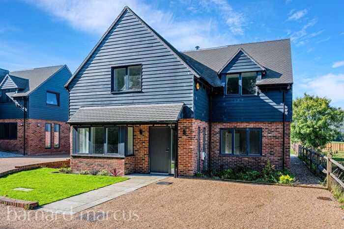 5 Bedroom Property For Sale In Woodmansterne Lane, Banstead, SM7