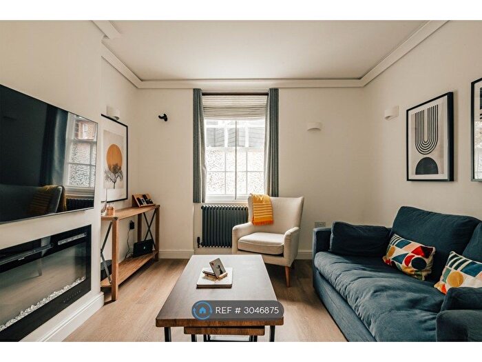 2 Bedroom Flat To Rent In Wellington Buildings, London, E3