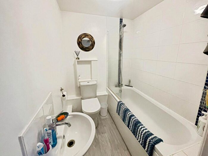 1 Bedroom Maisonette For Sale In Cambrian Way, Basingstoke, RG22