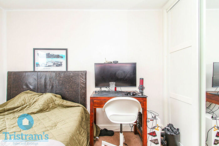 2 Bedroom Apartment To Rent In Flat, Park View Court, West Bridgford, NG2