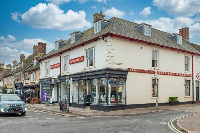 2 Bedroom Flat To Rent In Corn Street, Witney, OX28