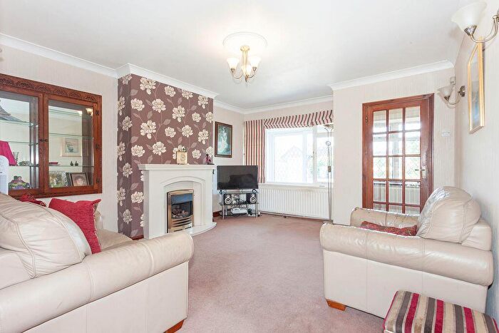 4 Bedroom Semi-Detached House For Sale In Surrey Drive, Congleton, CW12