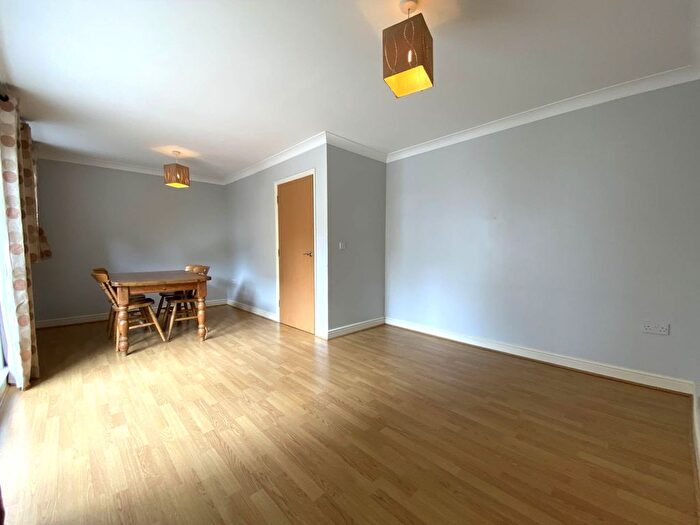 4 Bedroom Town House To Rent In Bingley Court, Canterbury, CT1