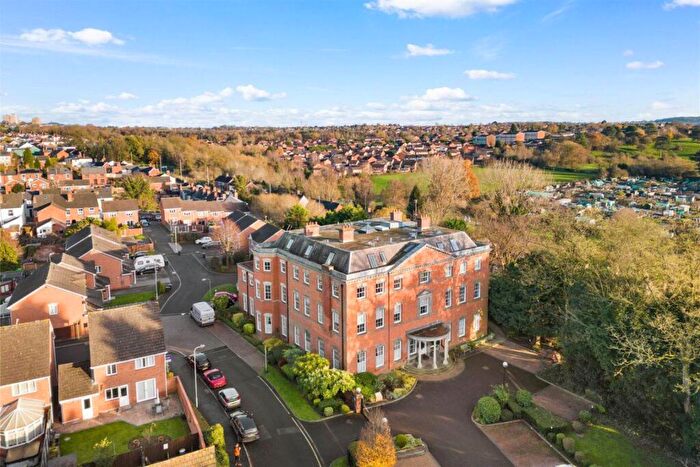 2 Bedroom Apartment To Rent In Cameo Drive, Amblecote, Stourbridge, DY8