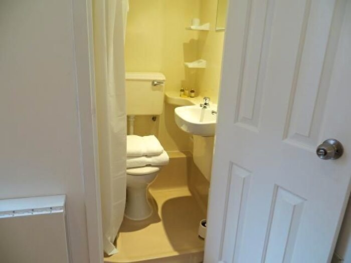 Studio To Rent In Fulham Road, London, SW3