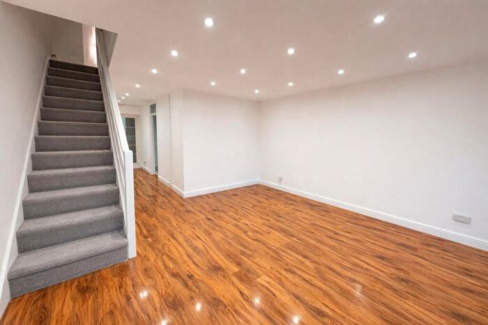 4 Bedroom Terraced House To Rent In St. James Road, Sutton, SM1