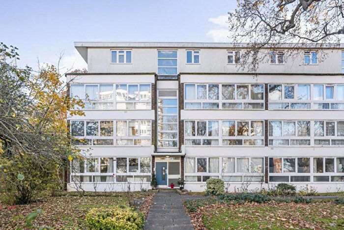 2 Bedroom Flat For Sale In Inglemere Road, Forest Hill, SE23