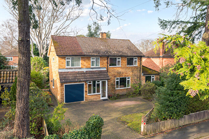 5 Bedroom Detached House For Sale In Guildford Road, Fleet, GU51