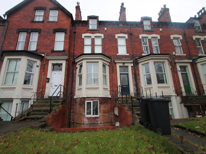 9 Bedroom House To Rent In Cardigan Road, Leeds, LS6