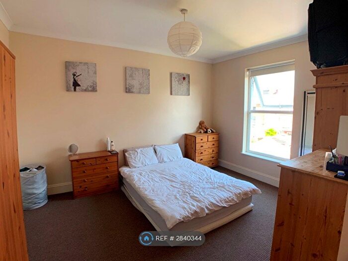 1 Bedroom Flat To Rent In Waverley Grove, Southsea, PO4