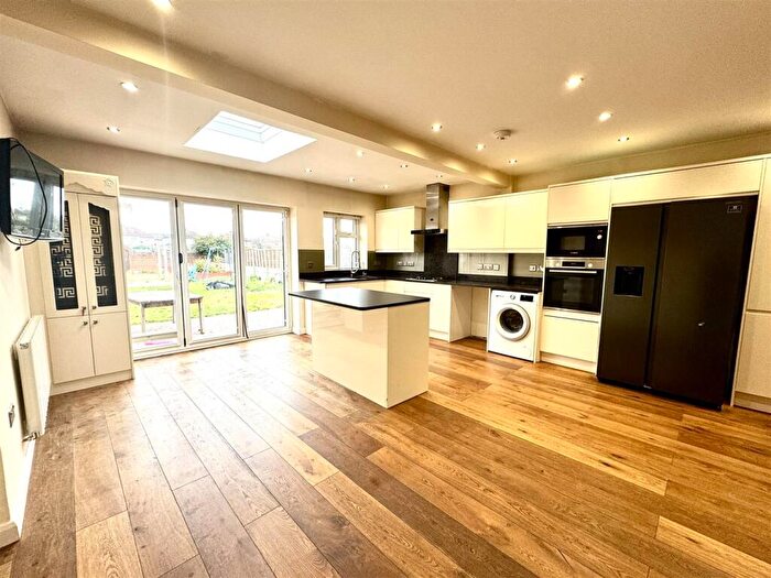 4 Bedroom End Of Terrace House To Rent In Church Road, Bexleyheath, DA7