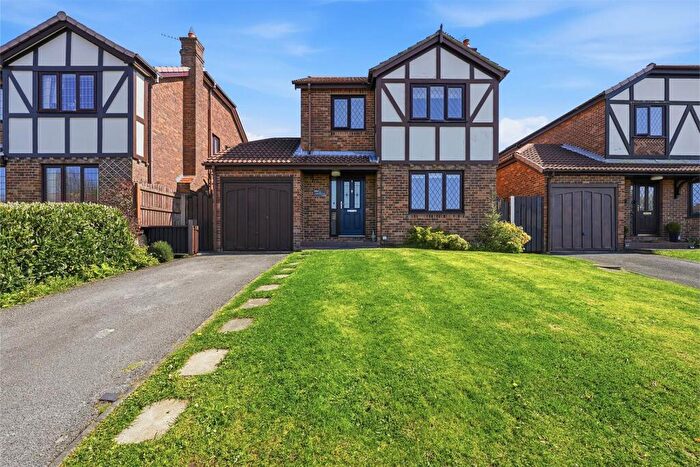 4 Bedroom Detached House For Sale In Barnside Way, Macclesfield, SK10