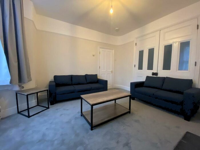 4 Bedroom House To Rent In Norwood Road, Herne Hill, London, SE24
