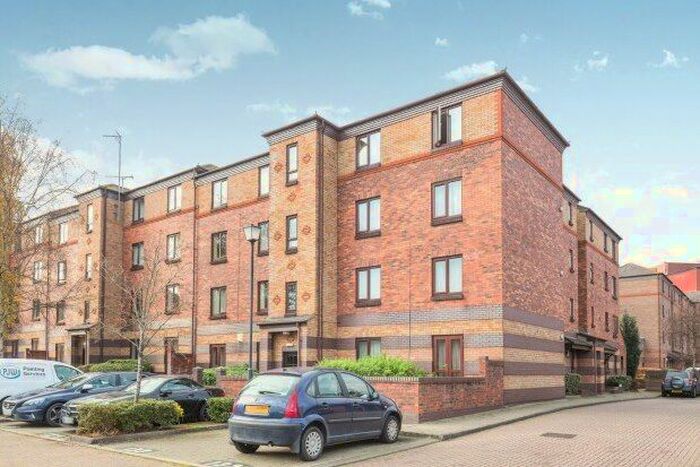 1 Bedroom Flat To Rent In Franklin Court, Bristol, BS1