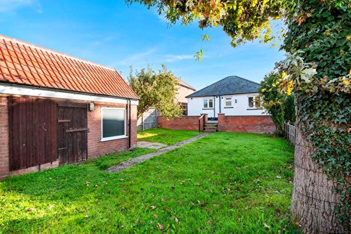 2 Bedroom Detached Bungalow For Sale In Newton Street, Retford, DN22