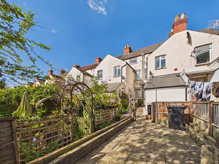 1 Bedroom Flat For Sale In London Road, High Wycombe, Buckinghamshire, HP11