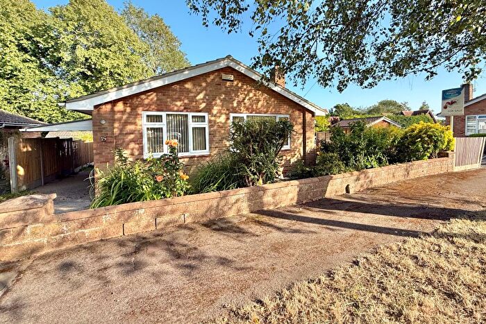 2 Bedroom Bungalow For Sale In Garfield Close, Bishop's Waltham, SO32
