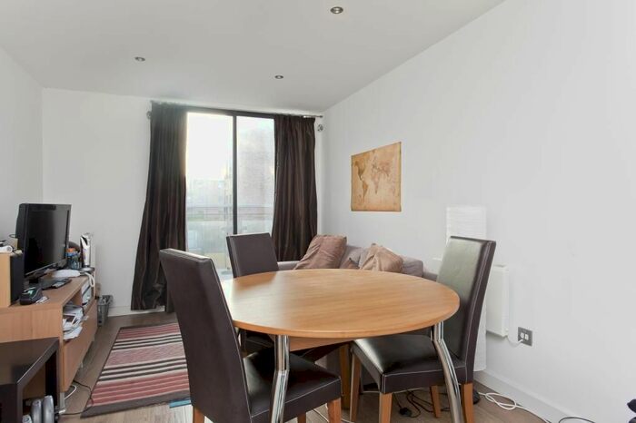 1 Bedroom Flat To Rent In Carillon Court, Greatorex Street, London, E1