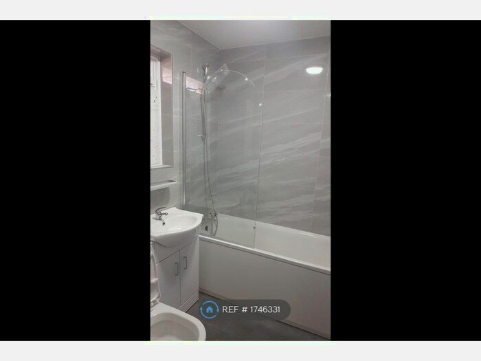 1 Bedroom Flat To Rent In Cooper Close, London, SE1