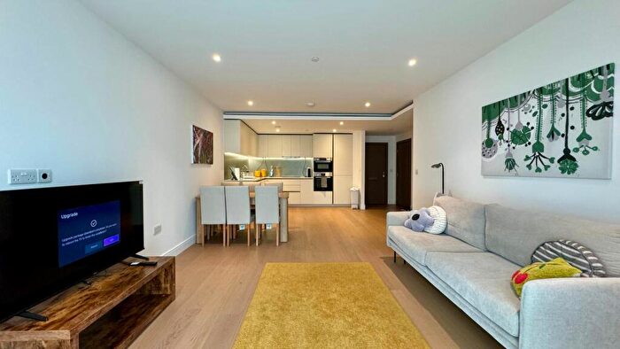 2 Bedroom Duplex To Rent In Sterling Mansions, Leman Street, Tower Hamlets, London, E1