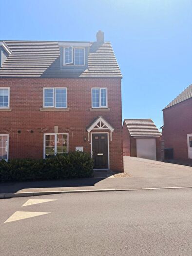 3 Bedroom Semi-Detached House For Sale In Stafford Way, Market Harborough, LE16