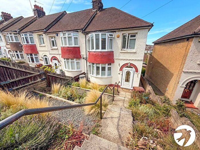 3 Bedroom End Of Terrace House To Rent In Howard Avenue, Rochester, Kent, ME1