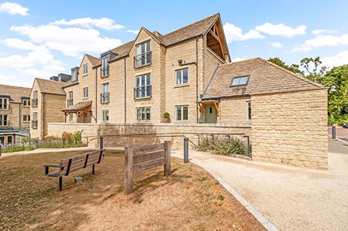 1 Bedroom Apartment For Sale In Lime Crescent, Siddington Park, Siddington, Cirencester, GL7