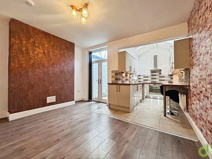 3 Bedroom End Terrace House To Rent In Water Street, Accrington, BB5