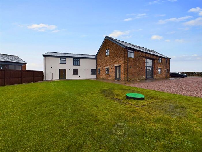 4 Bedroom Barn Conversion For Sale In Coach Road, Liverpool, L33