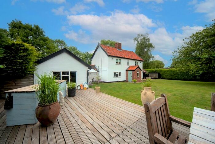 3 Bedroom Cottage For Sale In The Common, Stuston, Diss, IP21